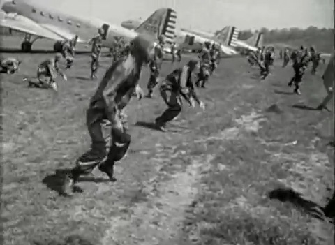 ParachuteBattalion Douglas-C-33.jpg