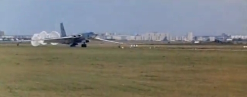 Nebo Mya 3M-chute.jpg