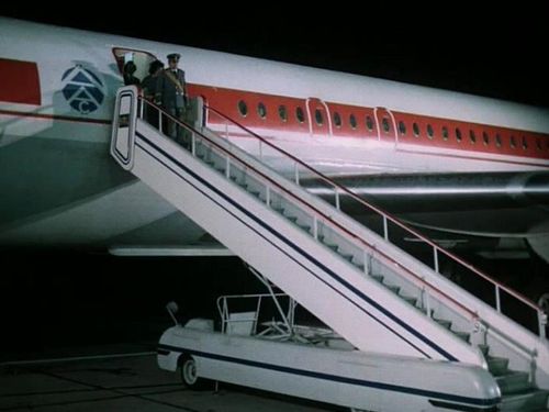 TemneSlunce Airport2.jpg