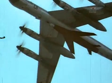 WofRussia06 Tu-95K drops Kh-20.jpg