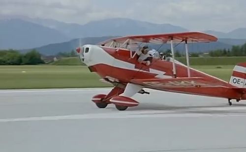 Die Supernasen redbiplane1.jpg