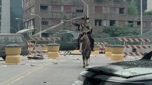 TWD S1 Huey 2.jpg