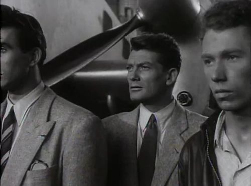 VideoScreenshot--AuxYeuxduSouvenir-1948-44’12”.jpg