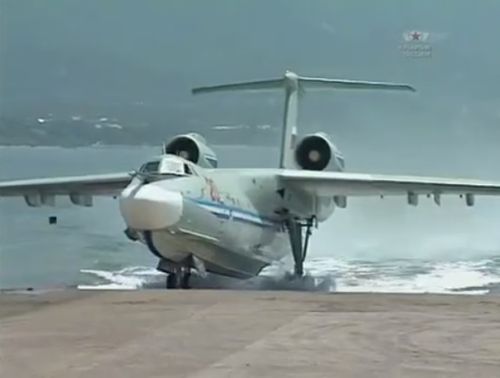 WofRussia12 Beriev A-40beaching.jpg